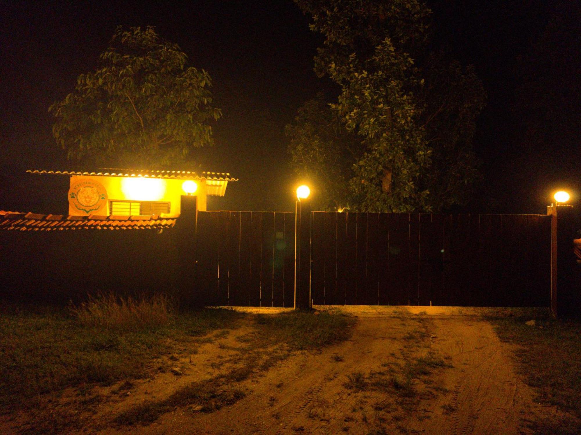 Athulyam Kanha, Kanha National Park, Mukki Gate Khāpa エクステリア 写真